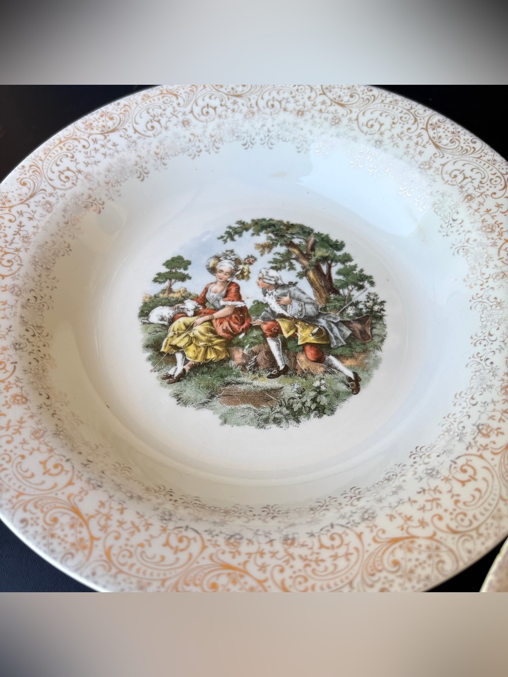 VTG Royal China Inc. Warranted 22K Gold Colonial Bowl Set Of 2 Couple - Picture 3 of 7